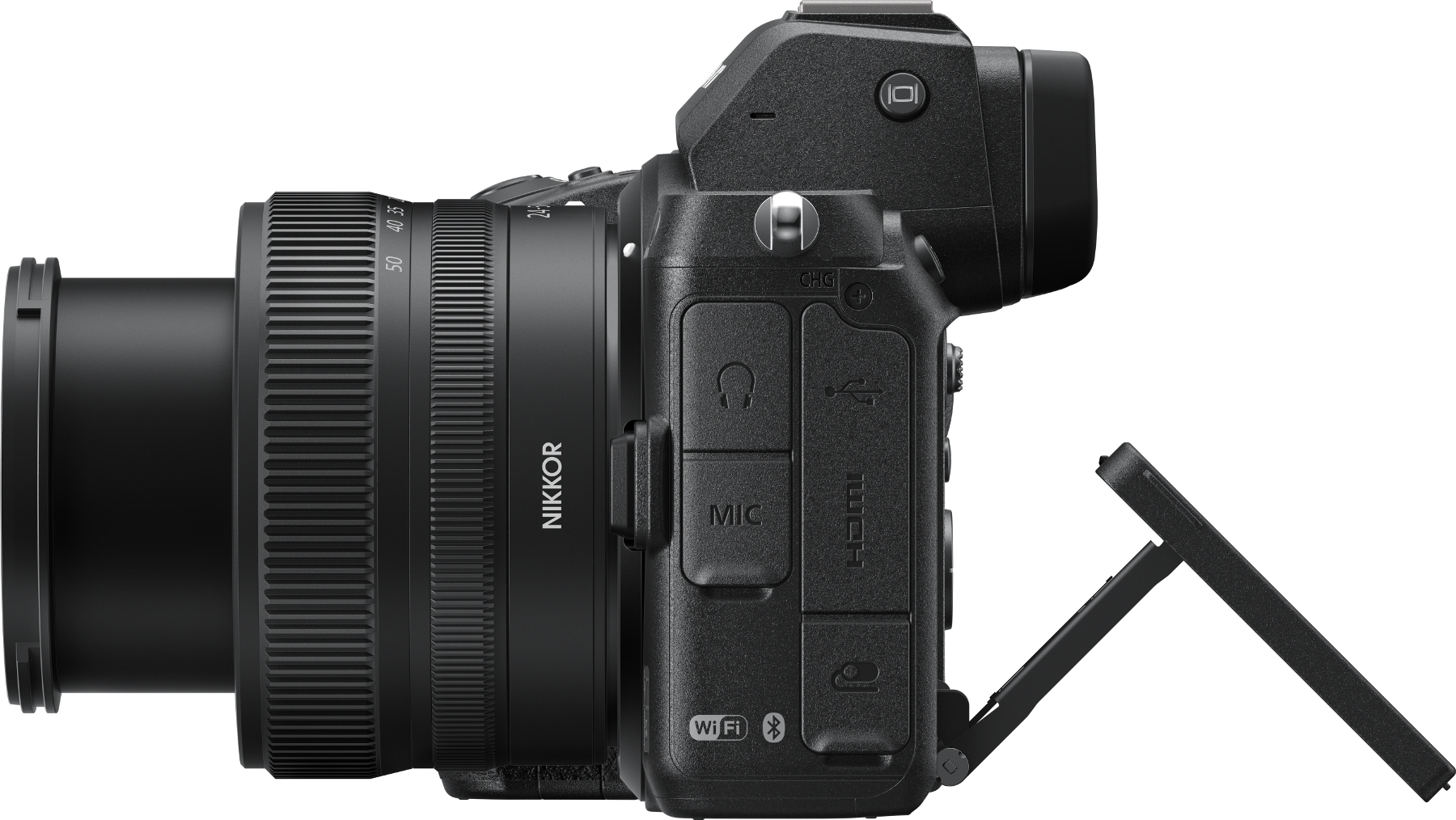 Appareil photo Nikon noir avec objectif fixé et écran ouvert.