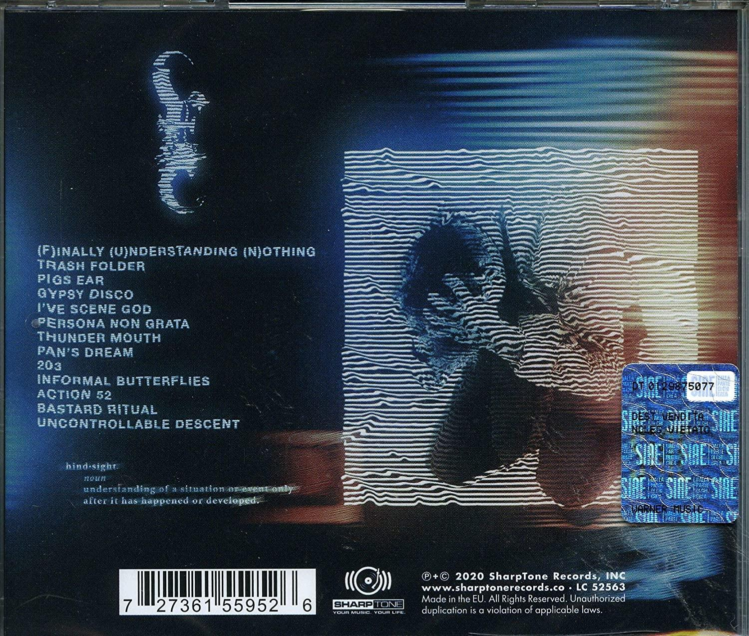 Albumcover mit Text und Grafik. Text enthält Songtitel und Copyright-Informationen. Dunkler, strukturierter Hintergrund.