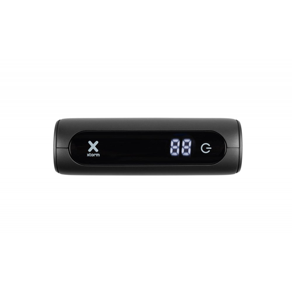 Eine schwarze Powerbank mit Digitalanzeige '88' und Ein-Aus-Taste.