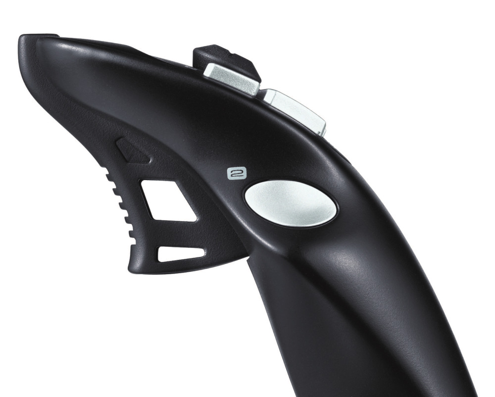 Gümüş düğmeli siyah joystick. Yan tarafında dokulu bir tutma alanı var, beyaz zemin.