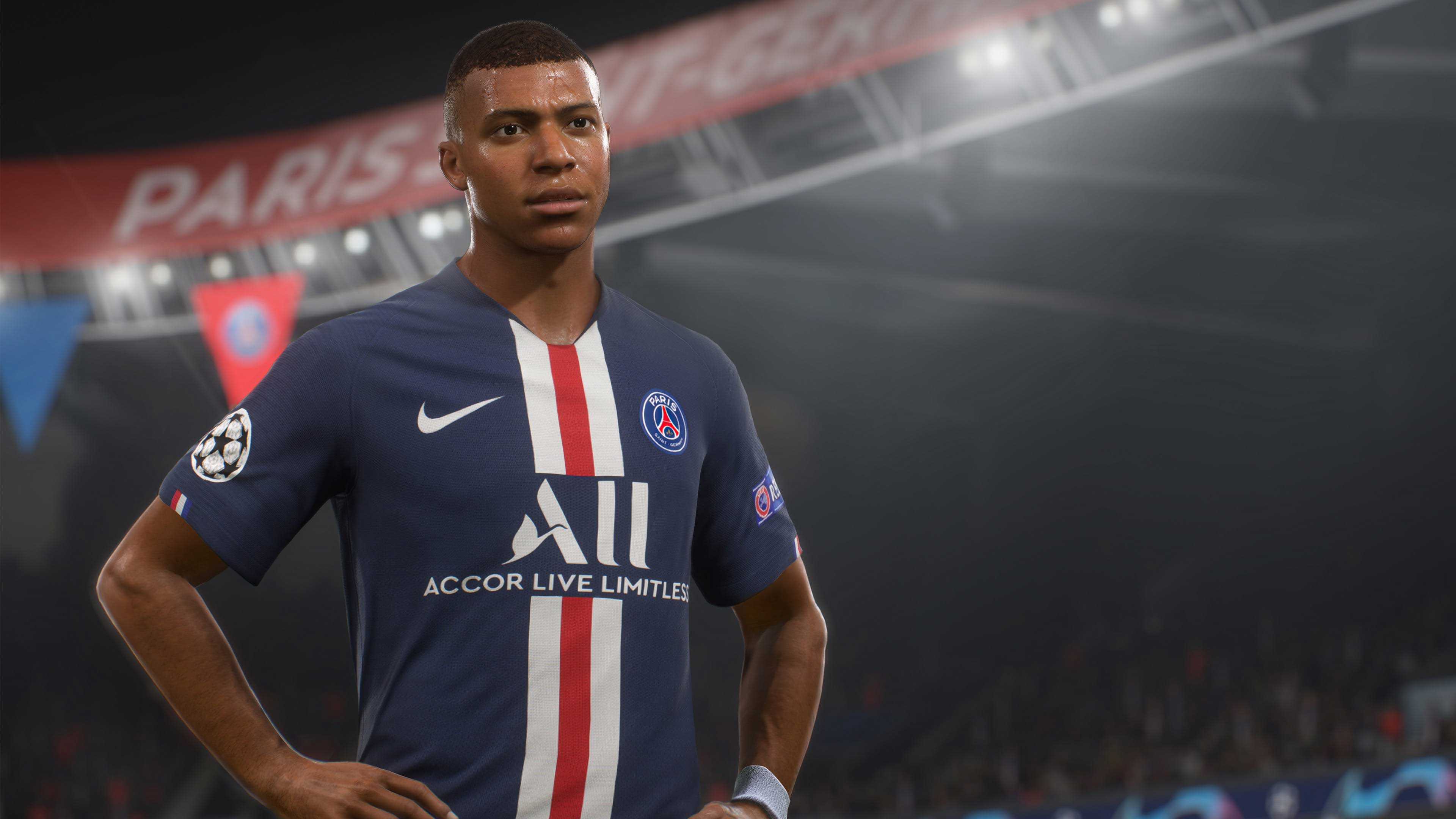Voetballer Kylian Mbappé in PSG-shirt op het veld tijdens een wedstrijd.