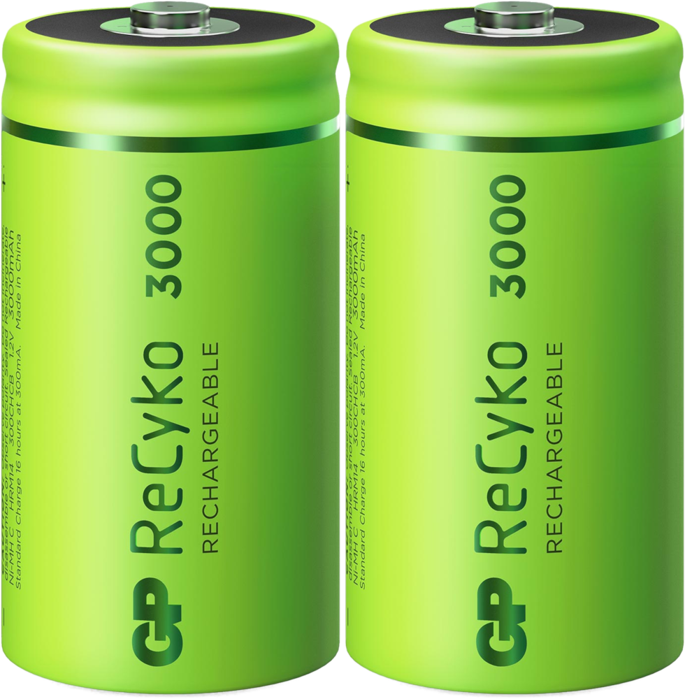 Twee groene GP ReCyko 3000 oplaadbare batterijen, cilindrische vorm, met zwart-witte tekst.