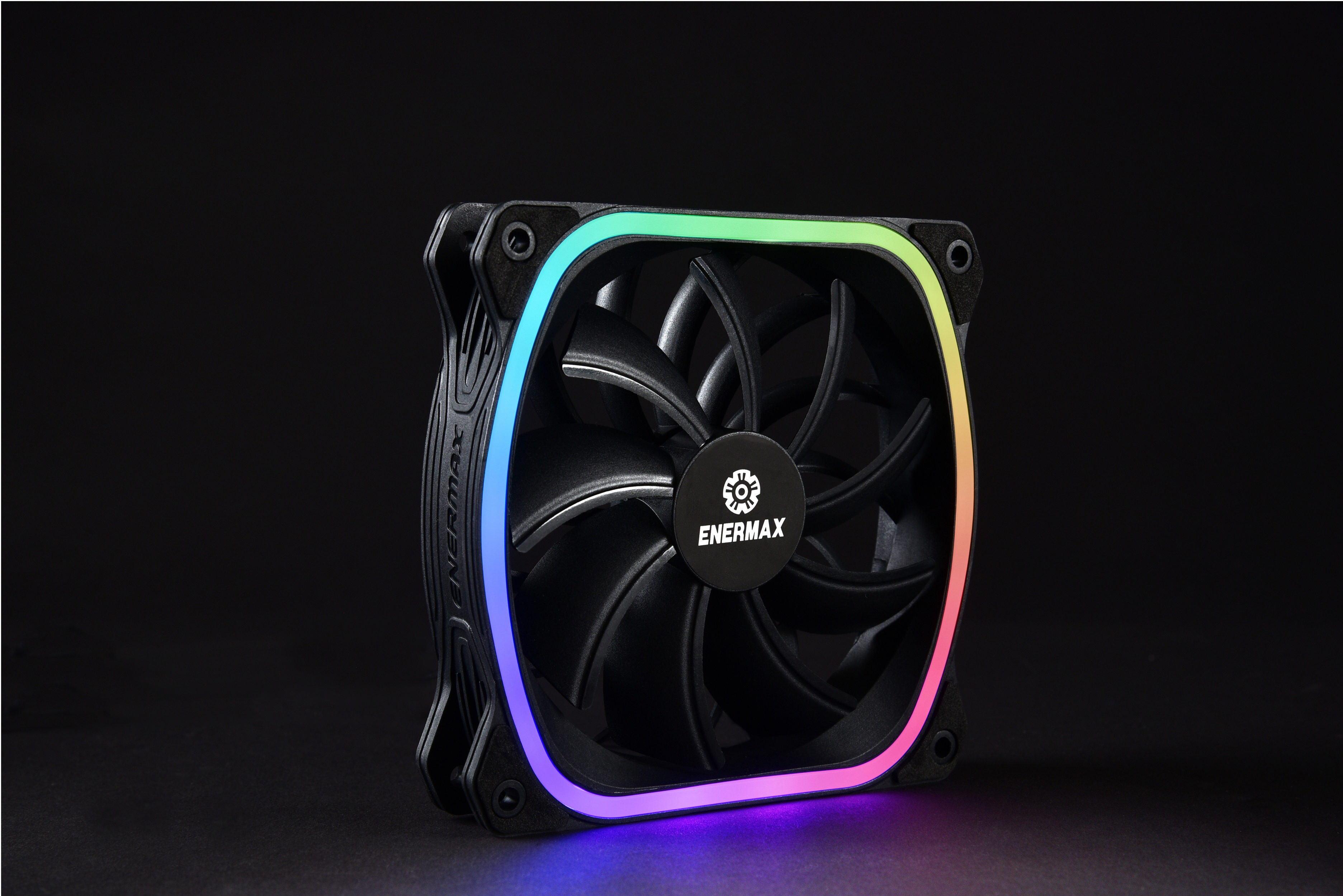 ENERMAX SquA RGB 120 mm ARGB Gehäuselüfter