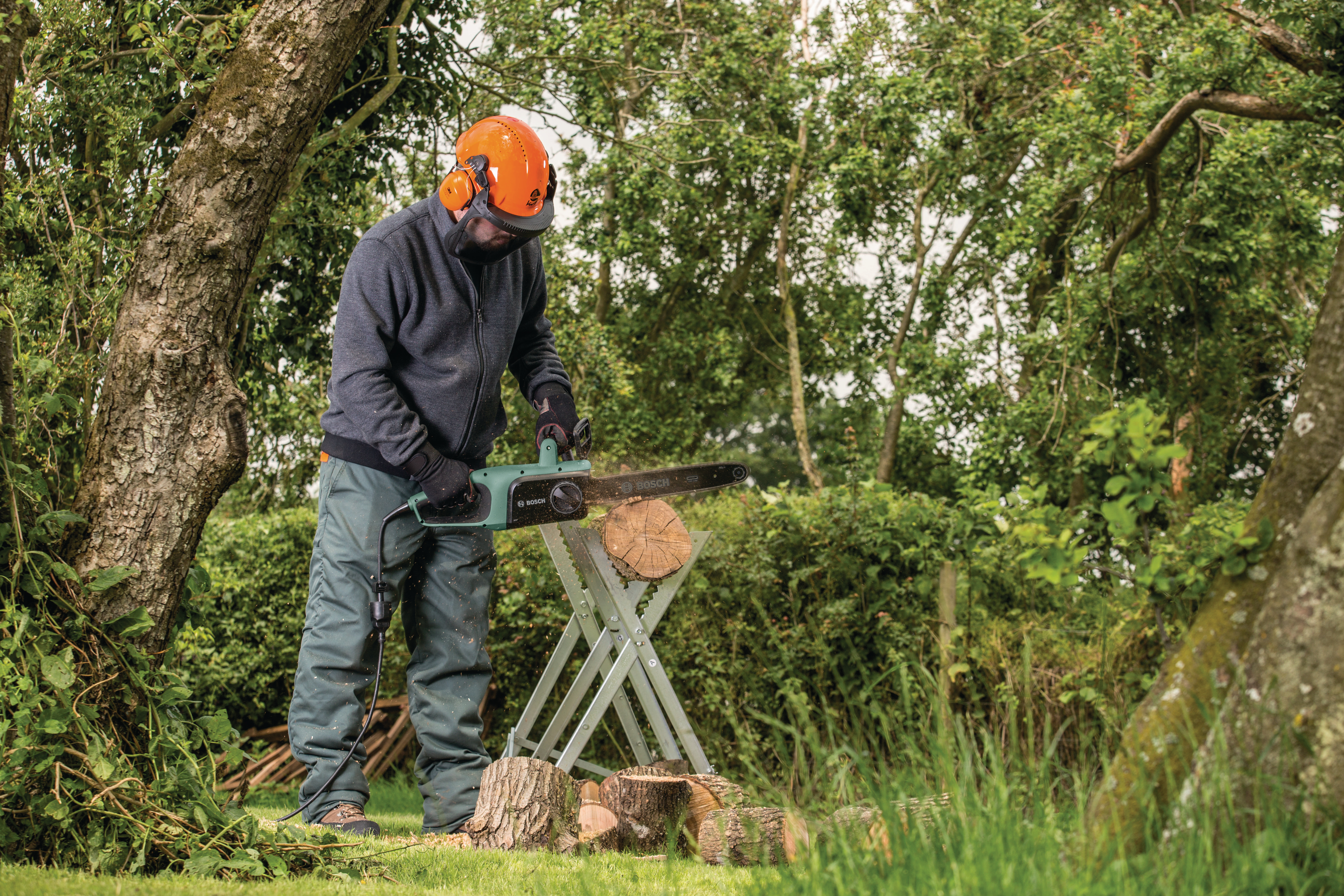 BOSCH UniversalChain 35 + 2 Kette Kettensäge, Dunkelgrün