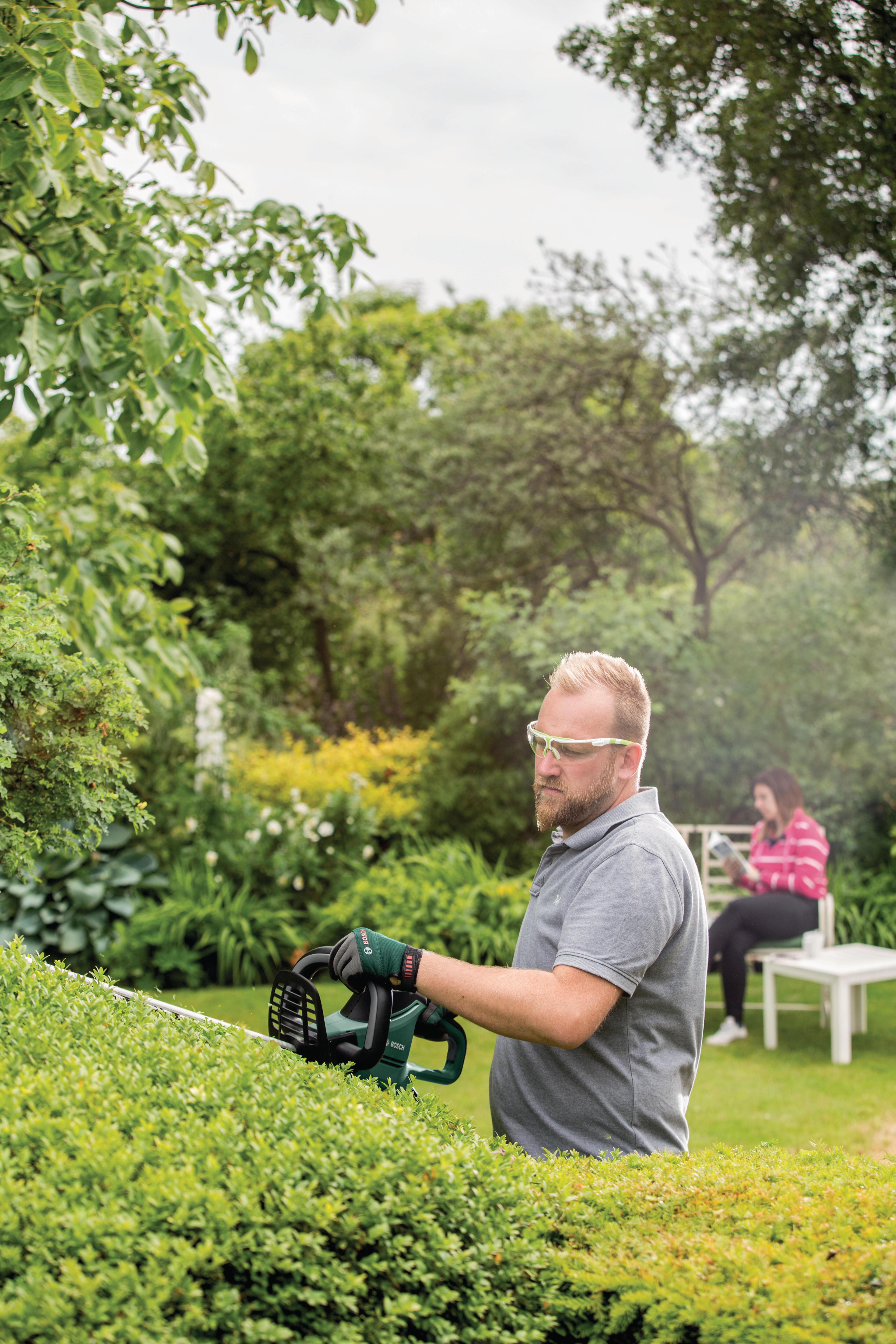 BOSCH UniversalHedgeCut 50 Heckenschere Dunkelgrün