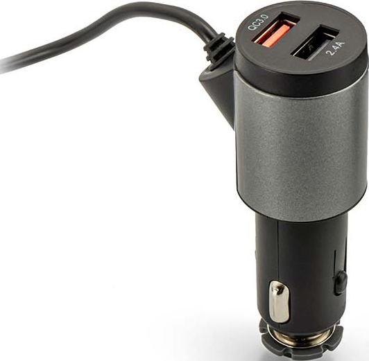 Kfz-Ladegerät mit USB-Anschlüssen. Ein Anschluss ist mit QC3.0 beschriftet, der andere mit 2,4A.