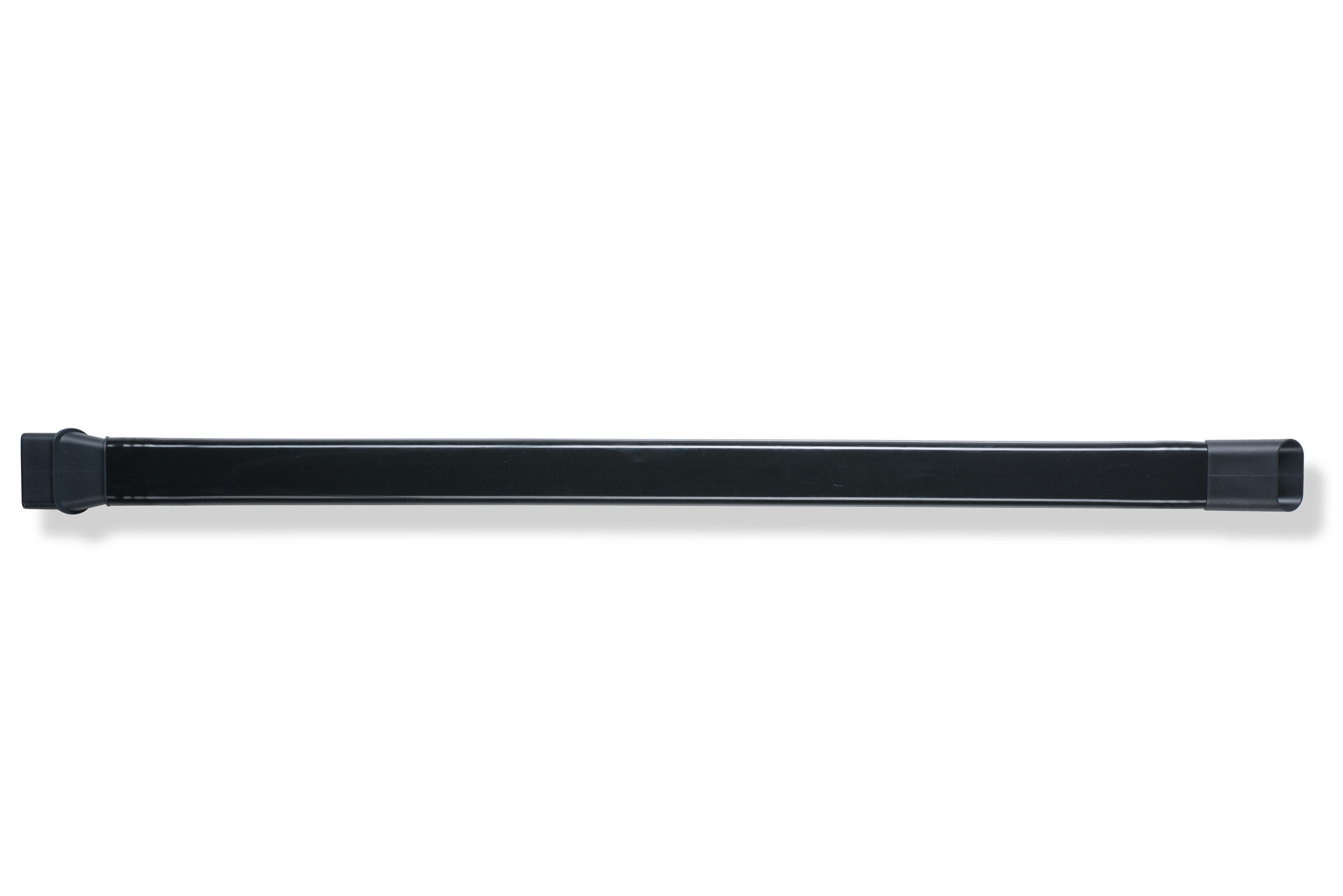 Schwarzes, rechteckiges Objekt mit abgerundeten Enden. Es liegt horizontal vor weißem Hintergrund.