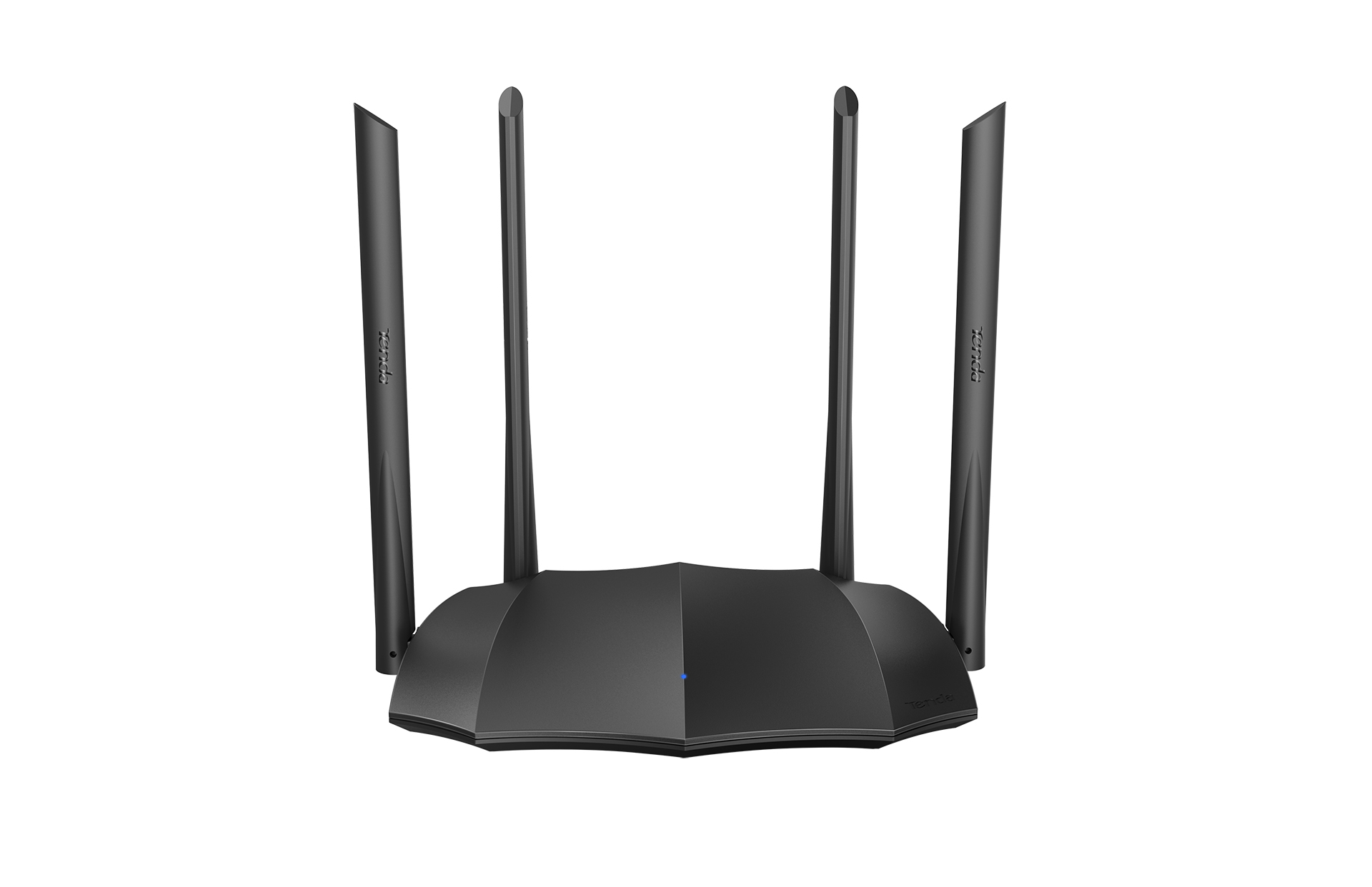 Fekete router 4 antennával fehér háttéren.