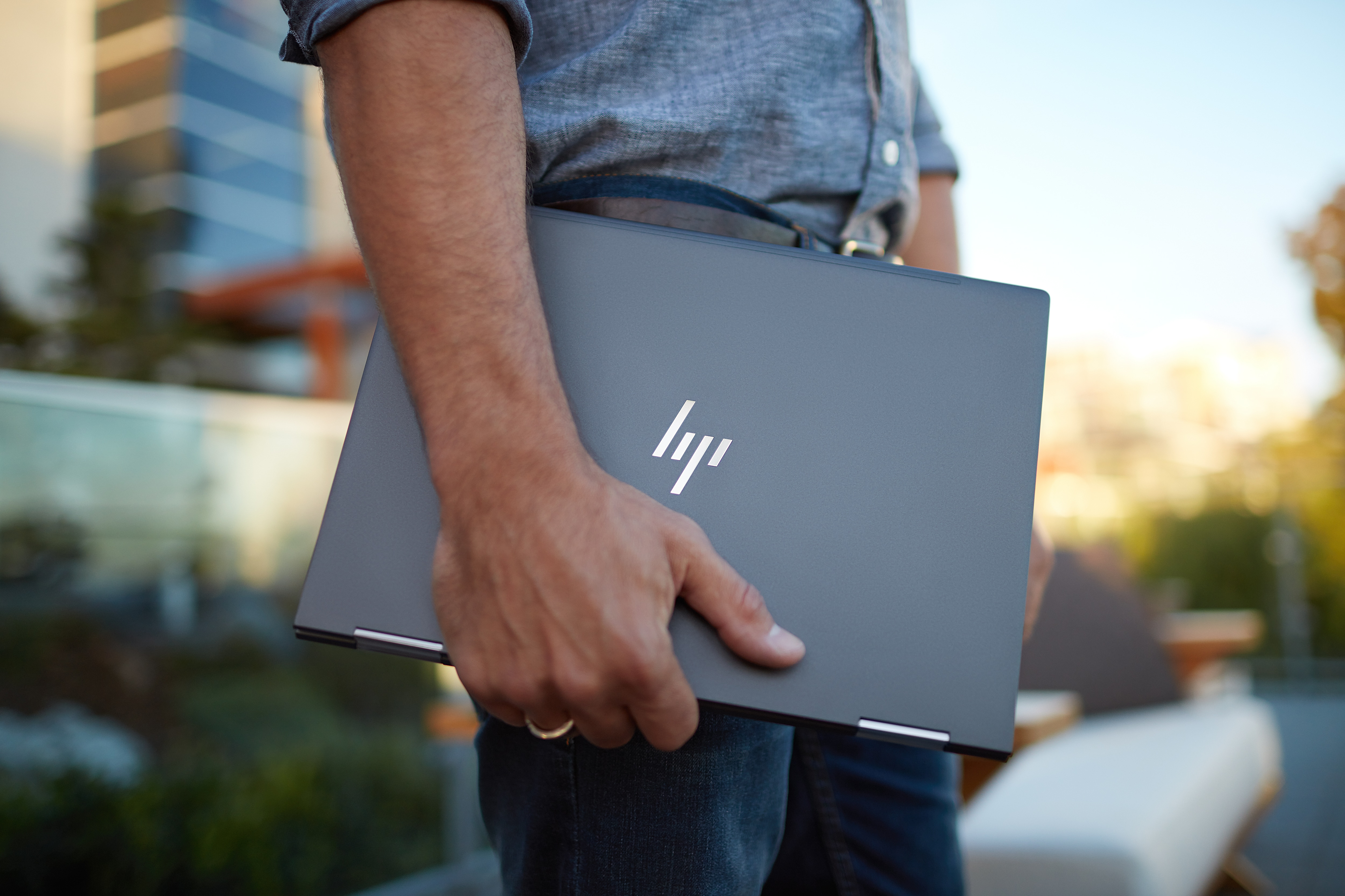 HP Spectre x360 13-ae034ng - 13,3 Zoll - Intel® Core™ i7 i7-8550U - 16 GB - 1 TB - Intel® UHD 620 - Windows 10 Home (64 Bit)