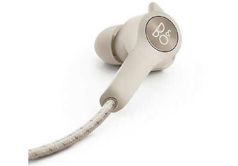 Bang & Olufsen hace también auriculares para el móvil