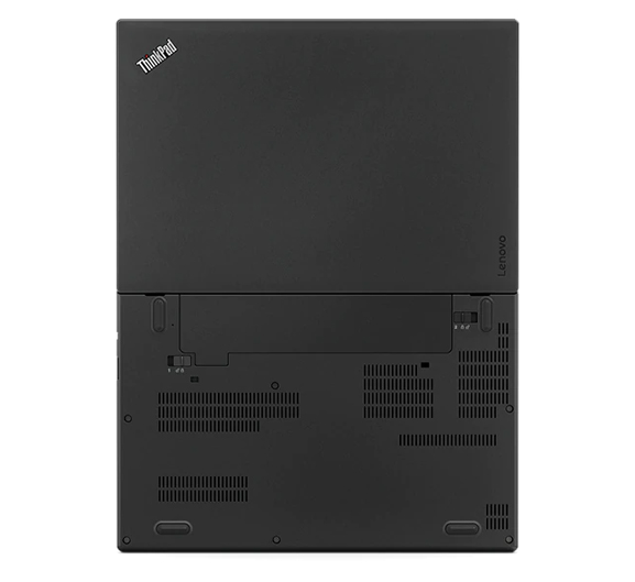 La parte inferior de una laptop Lenovo ThinkPad negra.