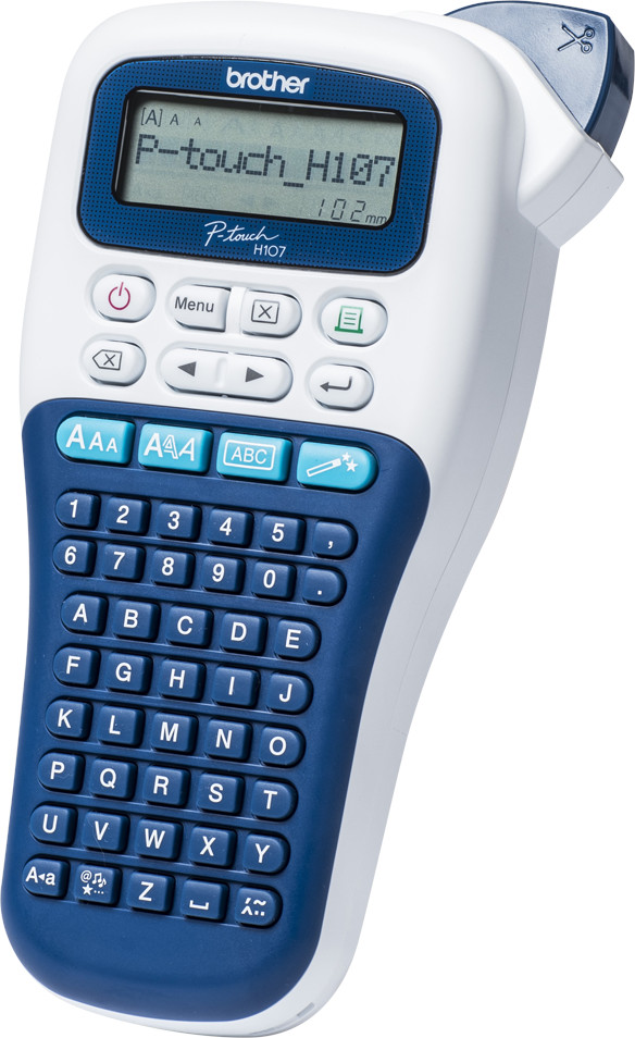 Une étiqueteuse bleue et blanche Brother P-touch H107 avec un clavier complet et un petit écran.