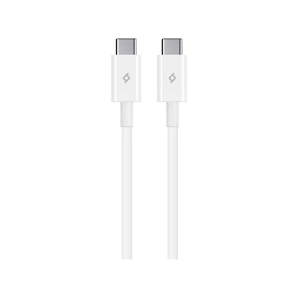 Beyaz zemin üzerinde beyaz konektörlü iki beyaz USB-C kablosu.