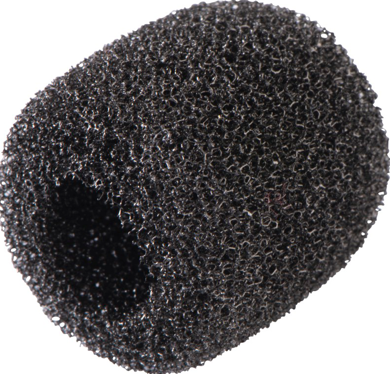 Un cache-micro en mousse noire.