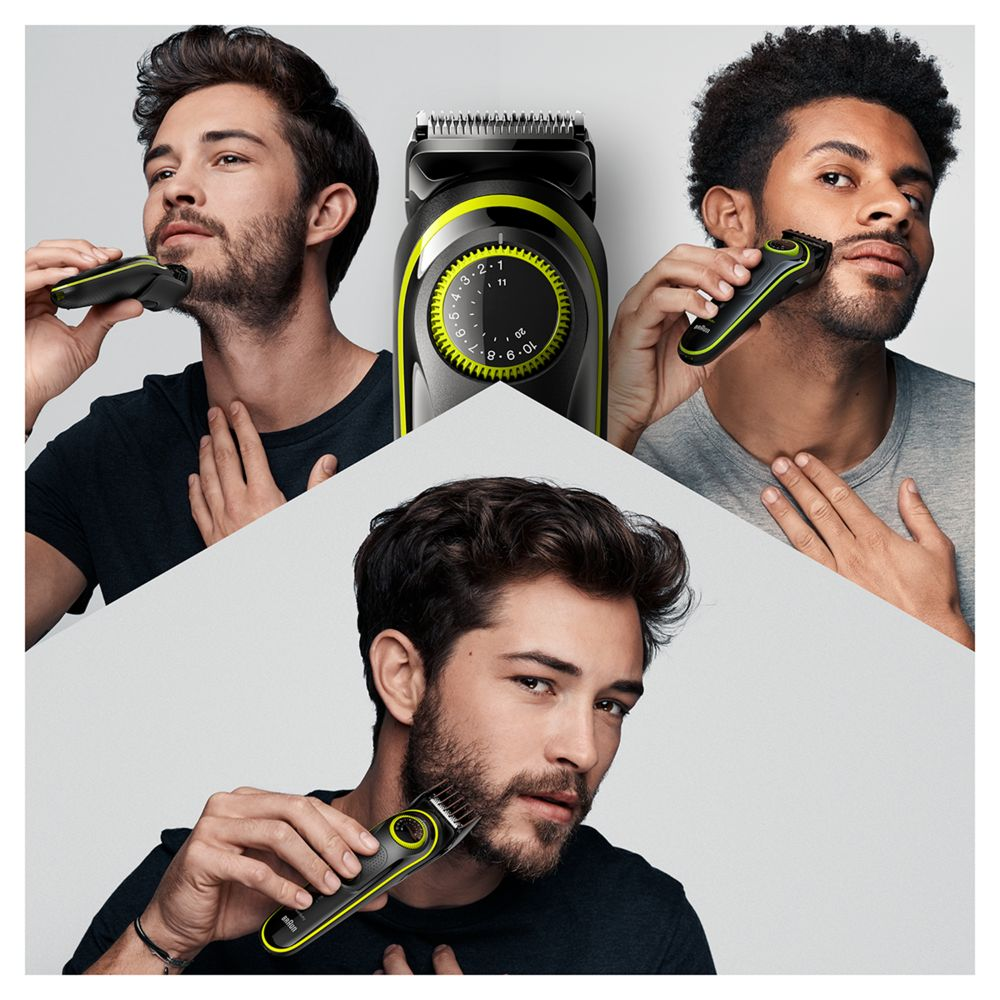 Tres hombres usando recortadoras de barba. La recortadora es negra y amarilla. Una tiene un dial.