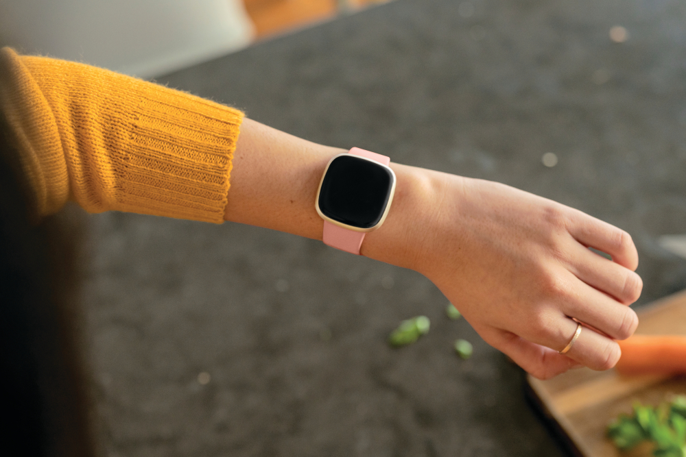 FITBIT Activity tracker Versa 3 Clay Pink Soft Gold (FB511GLPK)
