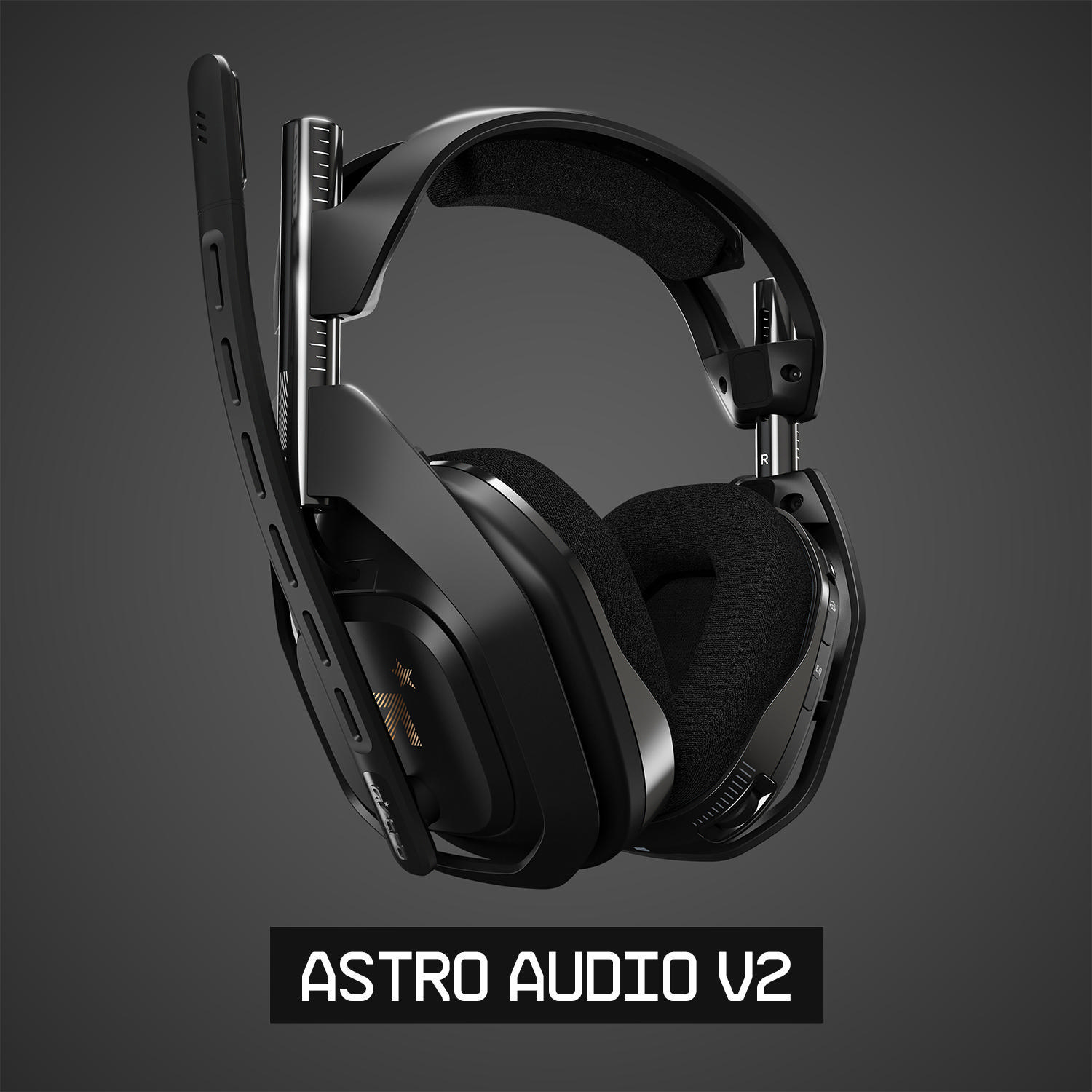 Schwarzes Astro Audio V2 Gaming-Headset auf dunklem Hintergrund.