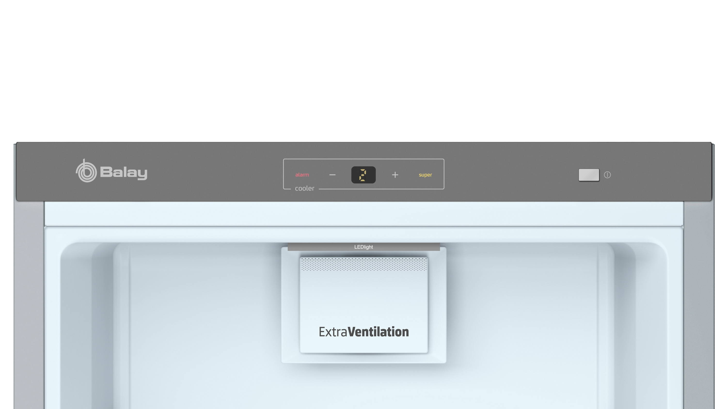 Primer plano de los controles del refrigerador: logo Balay, ajustes de temperatura y panel de ventilación extra.