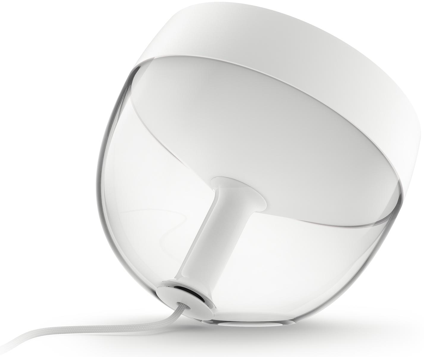 Weiße moderne Lampe mit transparentem Sockel und weißem Kabel, auf weißem Hintergrund.