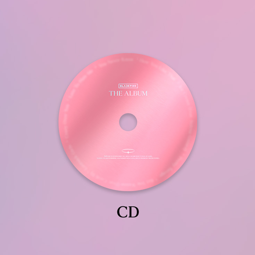 Rosa CD mit BLACKPINK THE ALBUM in weißem Text. Die CD hat einen rosa Hintergrund.
