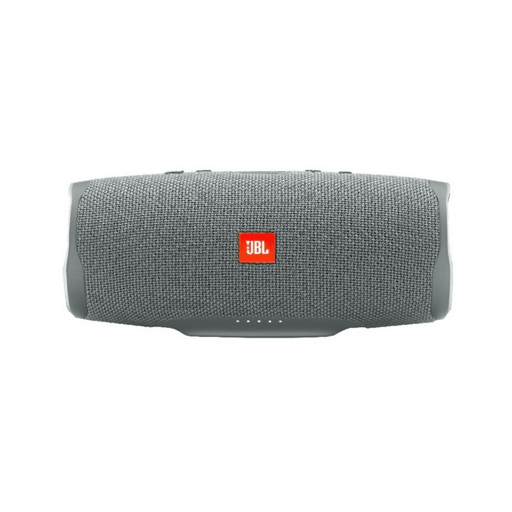 Un altavoz JBL gris, rectangular con esquinas redondeadas, fondo blanco, logotipo naranja.