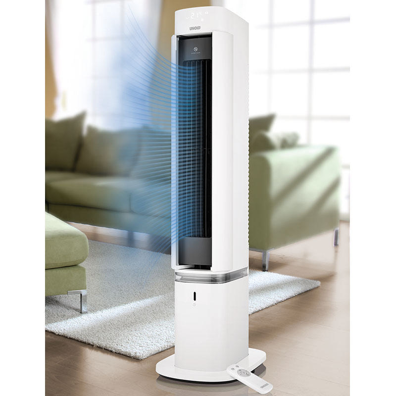 Ein weißer Turmventilator bläst blaue Luft in einen gemütlichen Raum.