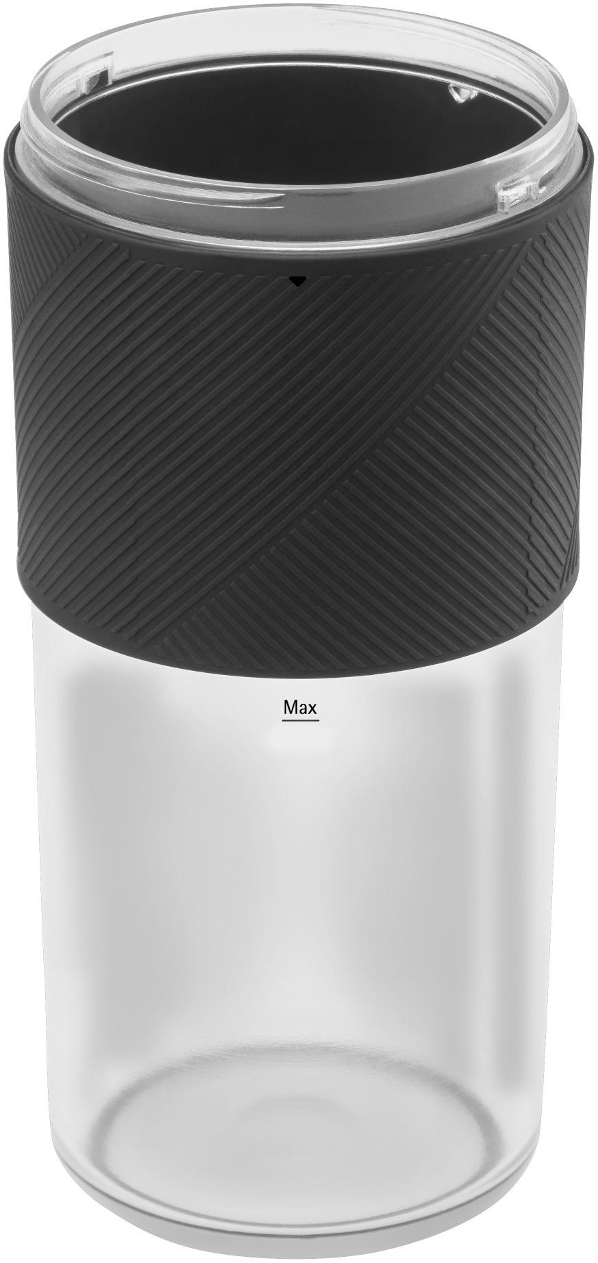 Ein transparenter Plastikbecher mit einem schwarzen, strukturierten Griff und Deckel, mit dem Wort „Max“.