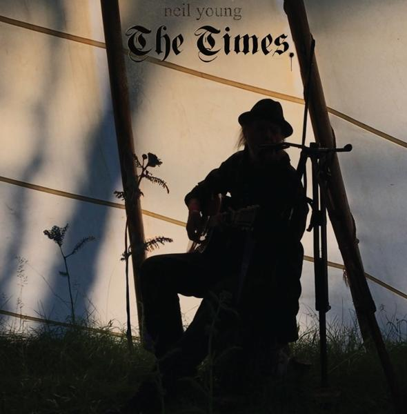 Album borító egy gitározó és furulyázó férfi sziluettjével. Szöveg: The Times.