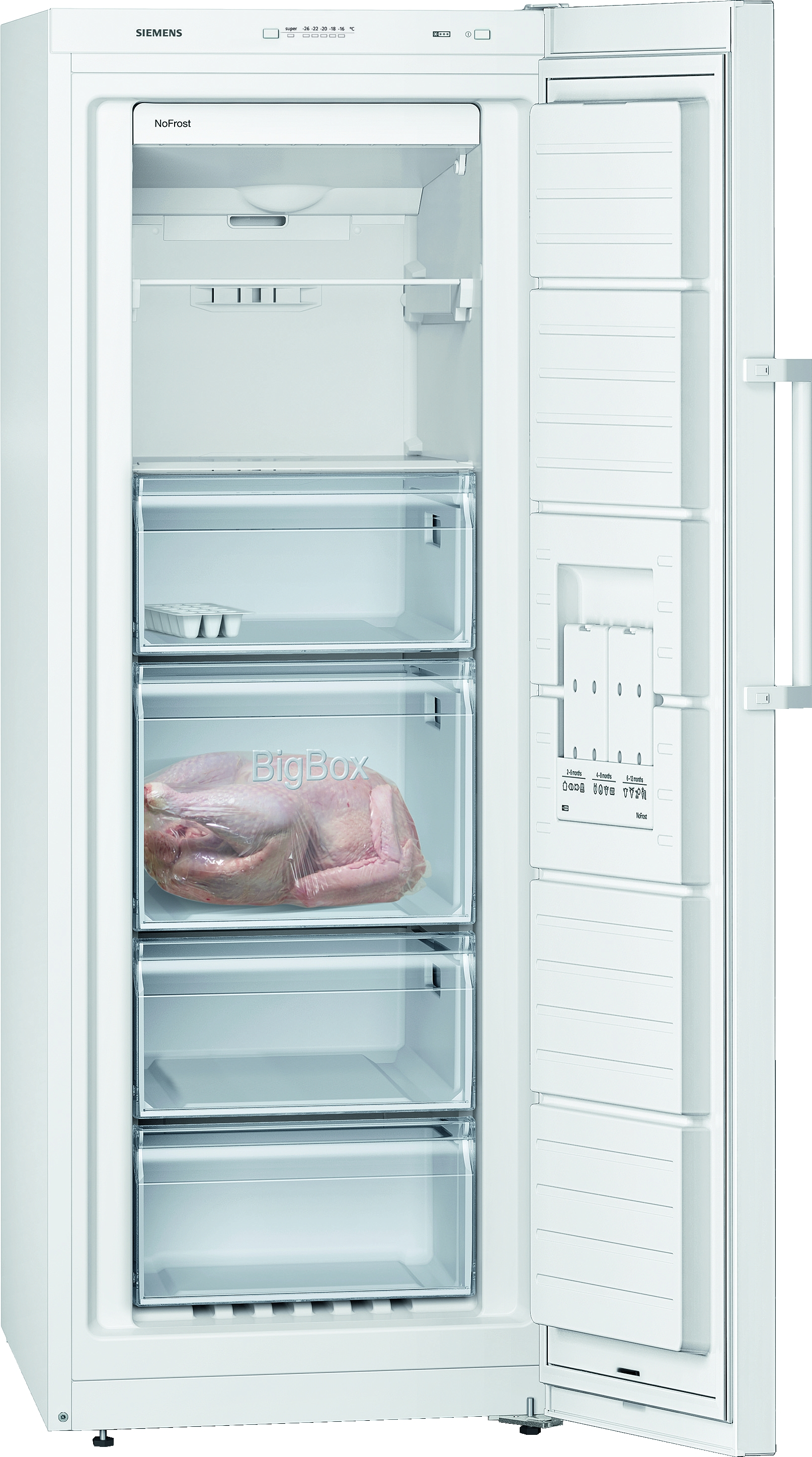 Weißer Kühlschrank mit offener Tür. Innen befinden sich Schubladen und ein gefrorenes Huhn.