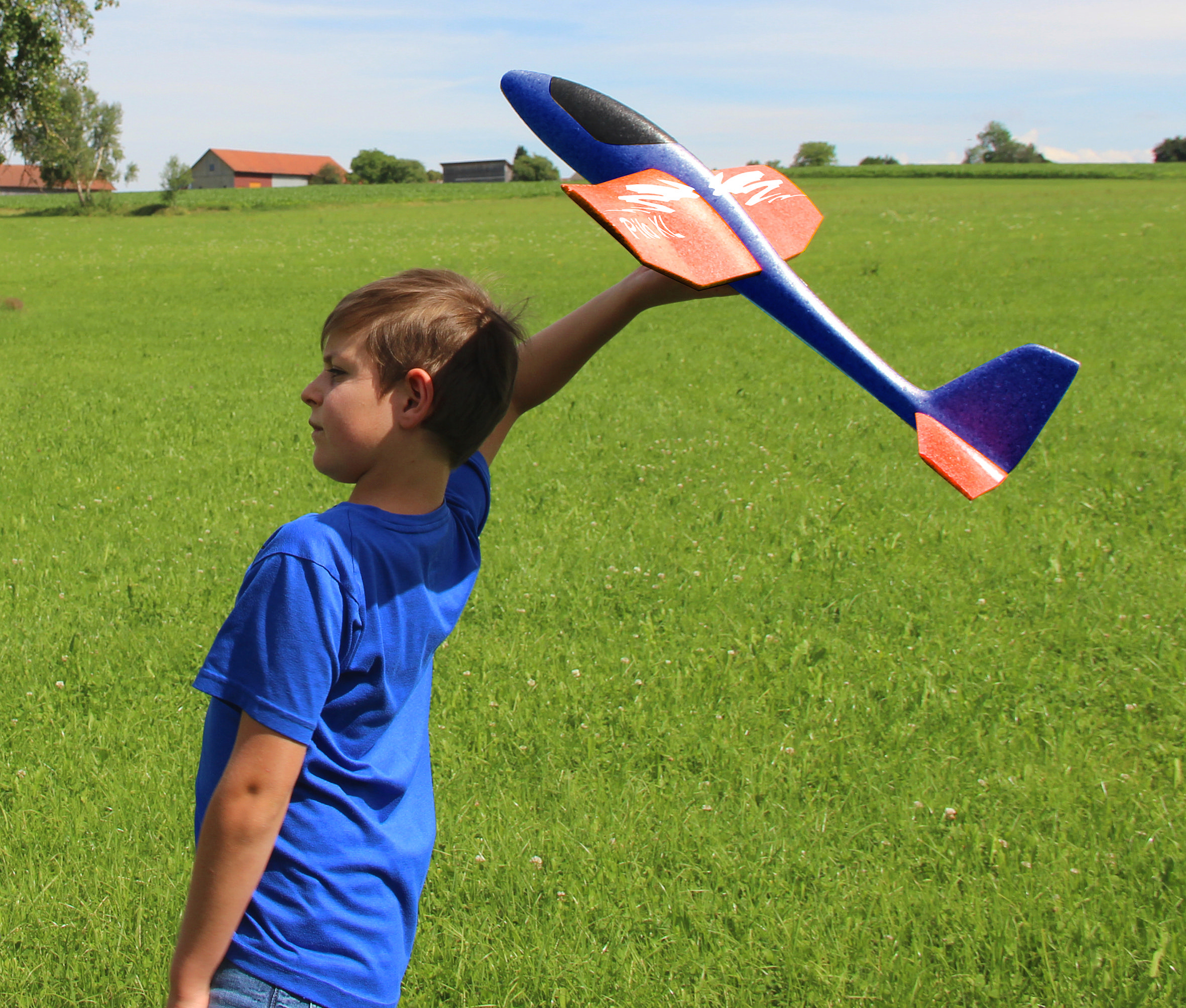 JAMARA Pilo XL Schaumwurfgleiter EPP Spielzeugflugzeug Orange/Blau