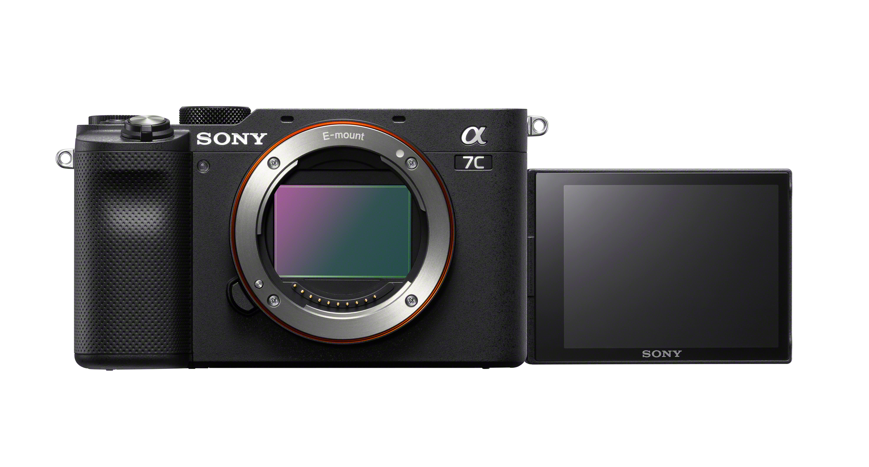 Schwarze Sony Alpha 7C Kamera mit geöffnetem Bildschirm, auf weißem Hintergrund.
