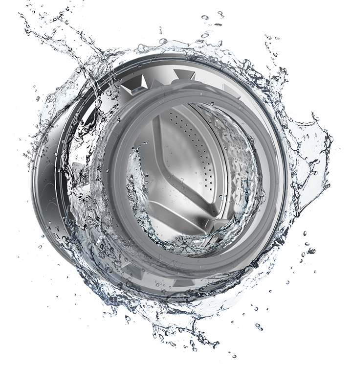 Een wastrommel met opspattend water. De trommel is zilverkleurig en het water is helder.