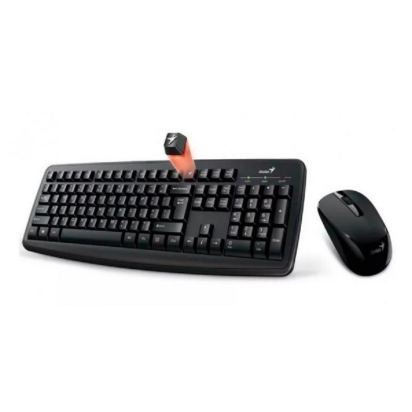 Combo de teclado y ratón negro. El teclado tiene el logo Genius. Receptor USB enchufado.