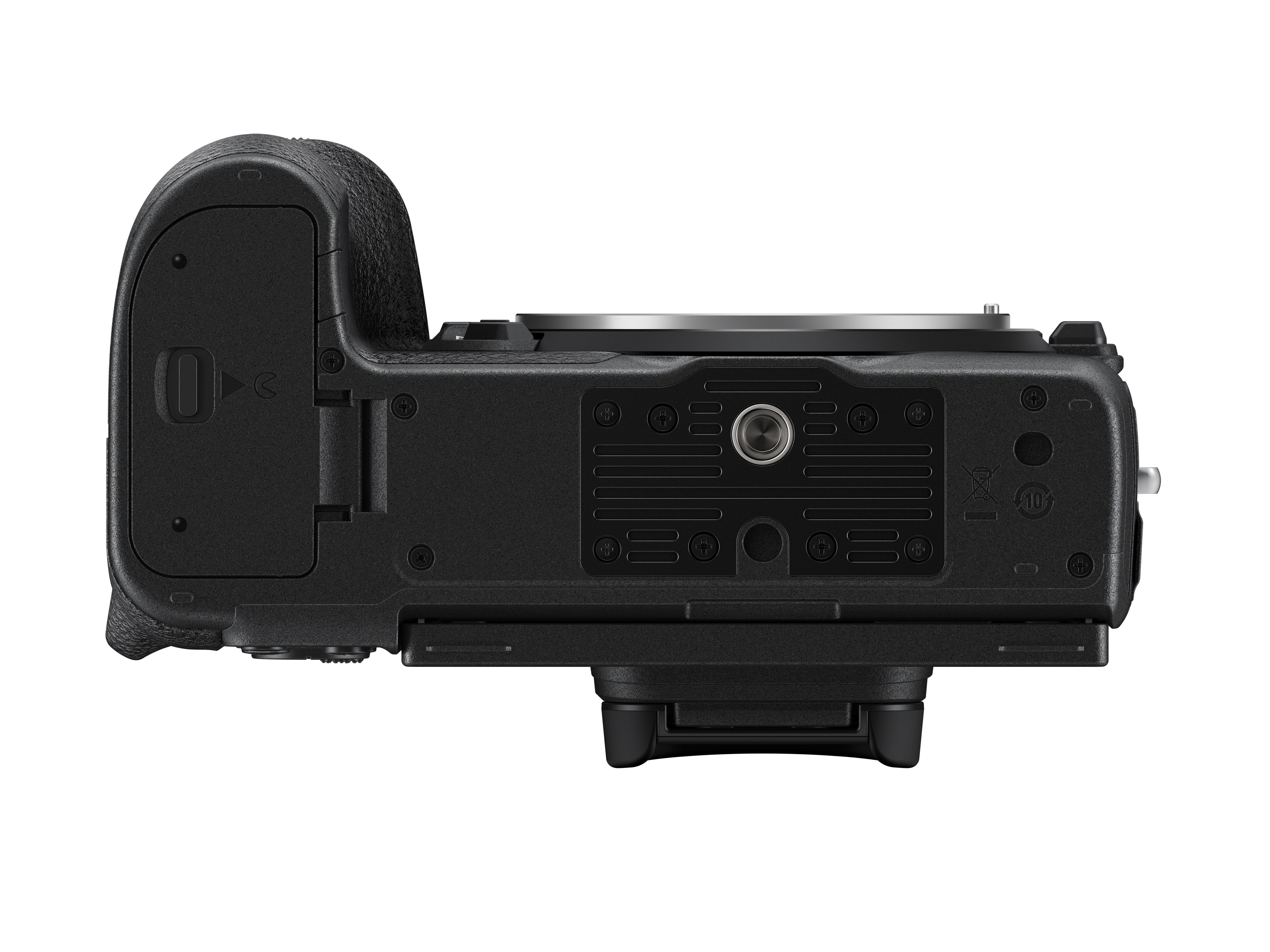NIKON Z 5 Systemkamera mit Objektiv Z 24-200mm f4.0-6.3 VR Schwarz