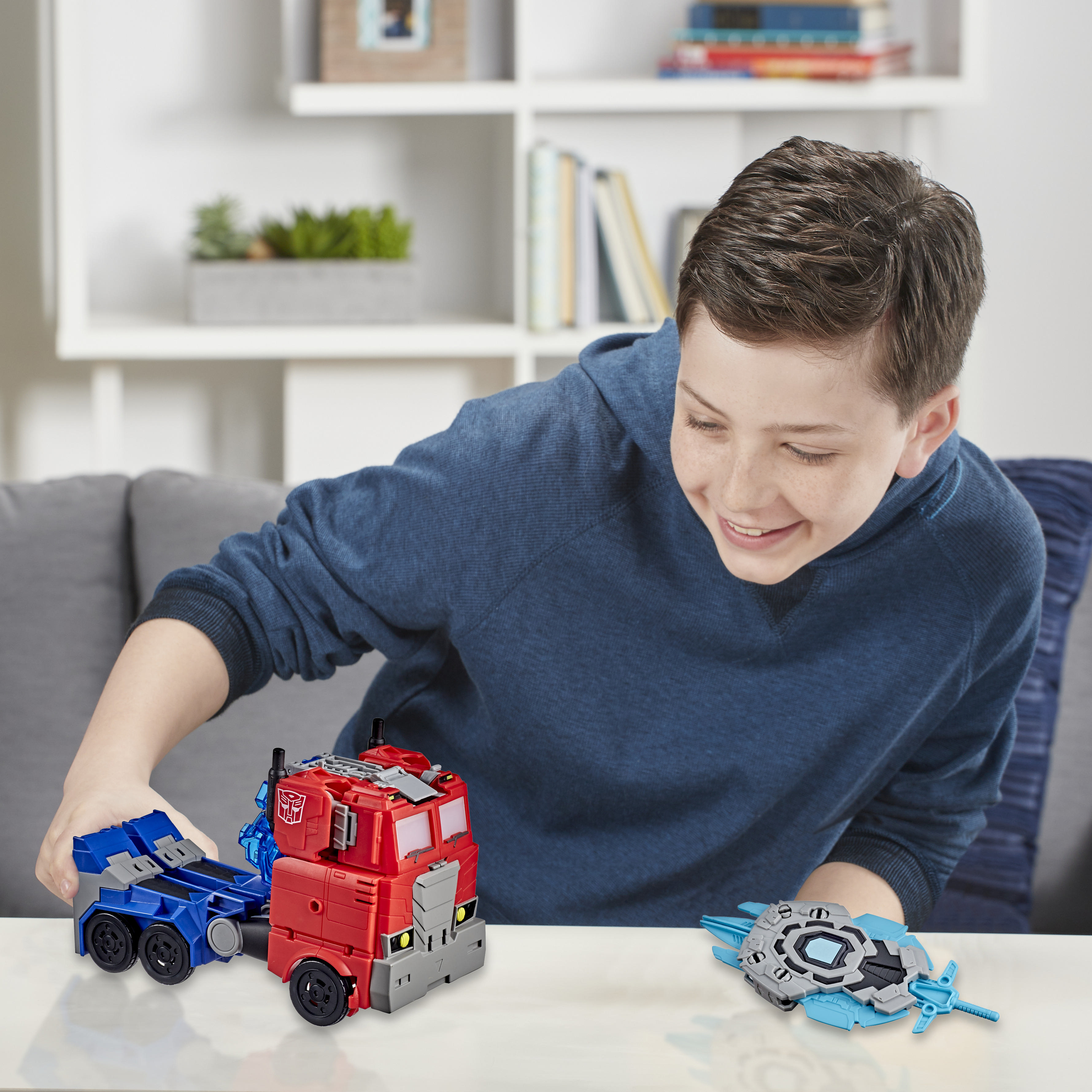 HASBRO Transformers Bumblebee Cyberverse Adventures Officer-Klasse Optimus Prime Actionfigur Blau/Rot