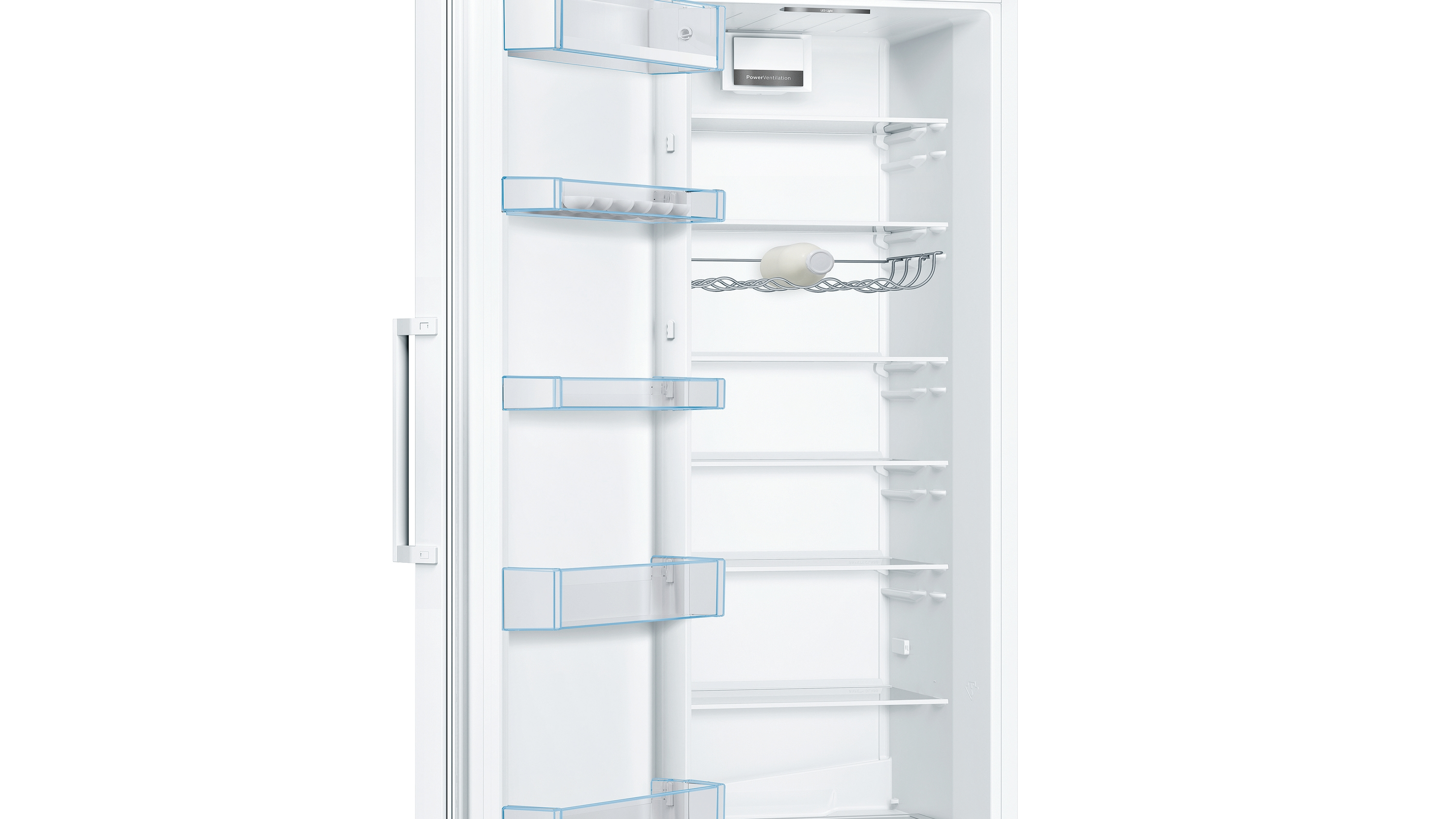 Leerer, weißer Kühlschrank mit Regalen und Schubladen.