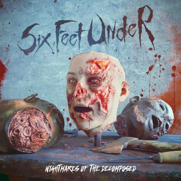 Pochette de l'album Six Feet Under avec une tête effrayante et d'autres éléments.