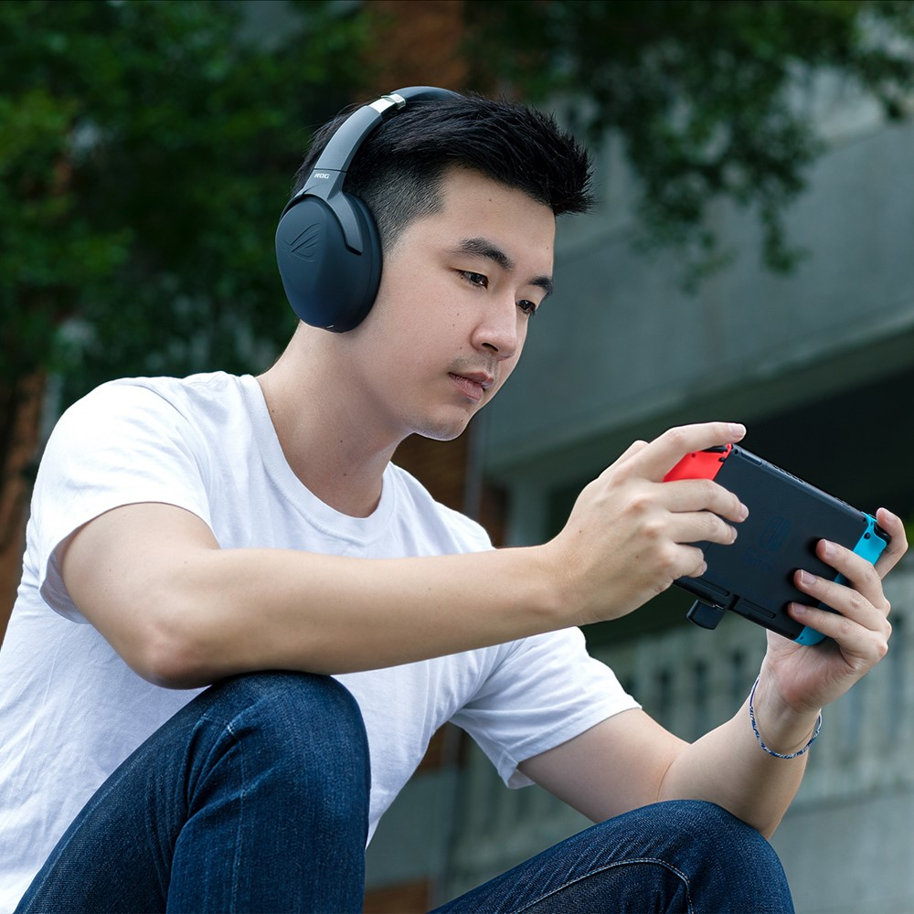 ASUS ROG Strix Go 2.4, Over-ear Headset Schwarz