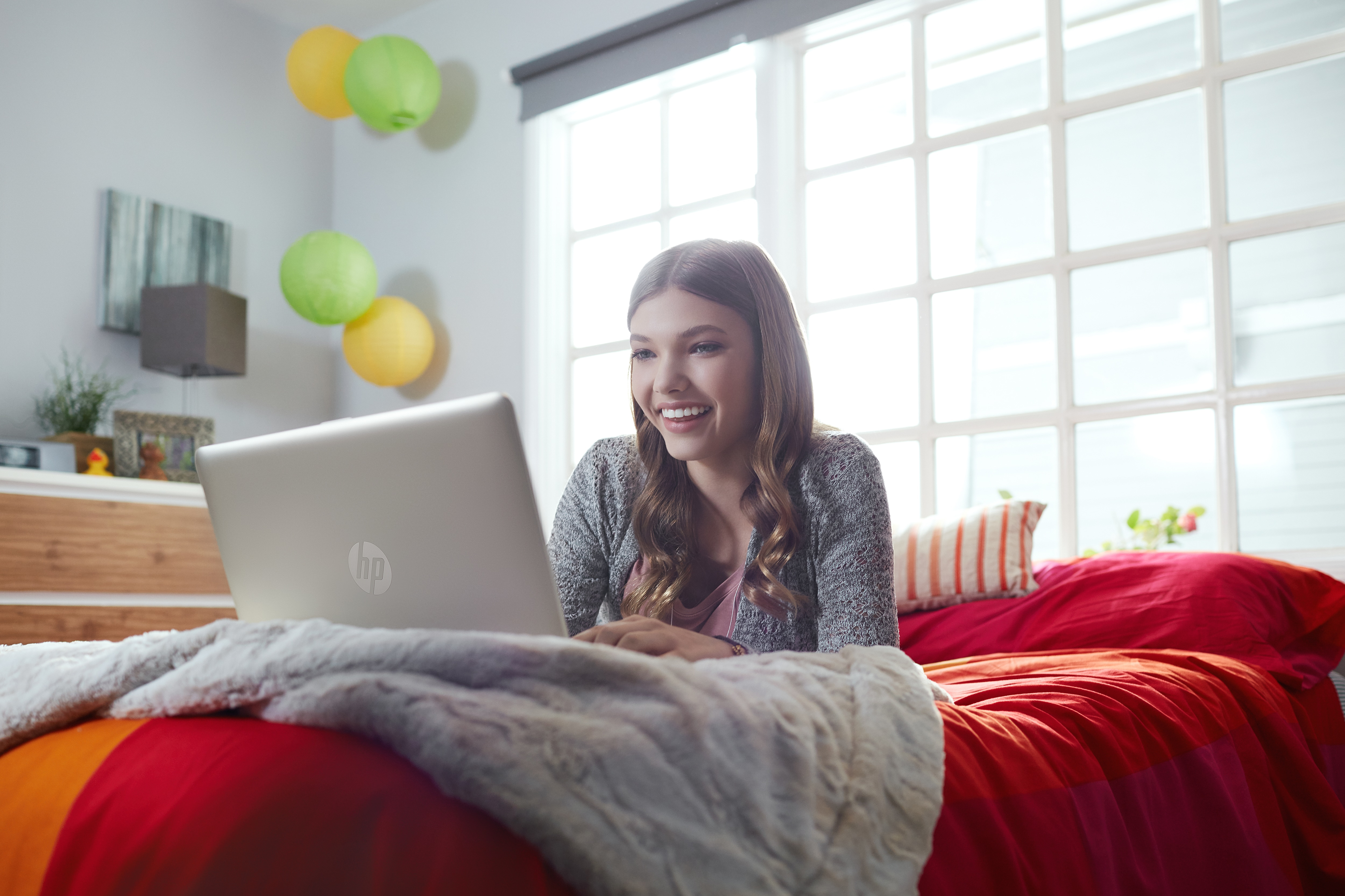 HP Pavilion x360 14-ba035ng - 14 Zoll - Intel® Core™ i3 i3-7100U - 4 GB - 1 TB - Intel® HD 620 - Windows 10 Home (64 Bit)