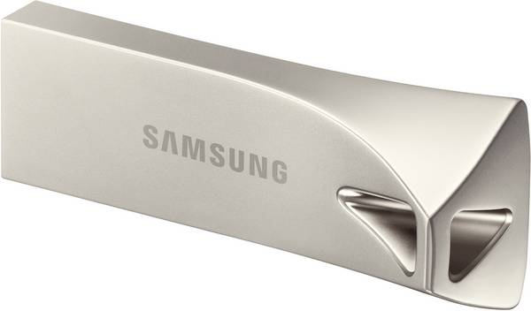 Memoria USB Samsung plateada, diseño curvo, con el logo de Samsung.