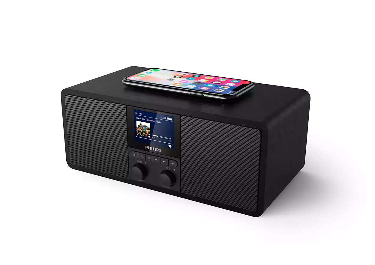 Zwarte Philips-radio met een scherm en een telefoon erop. De luidspreker is zichtbaar.