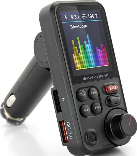 Dispositivo Bluetooth per auto nero. Lo schermo mostra informazioni musicali e controlli. USB e pulsanti.