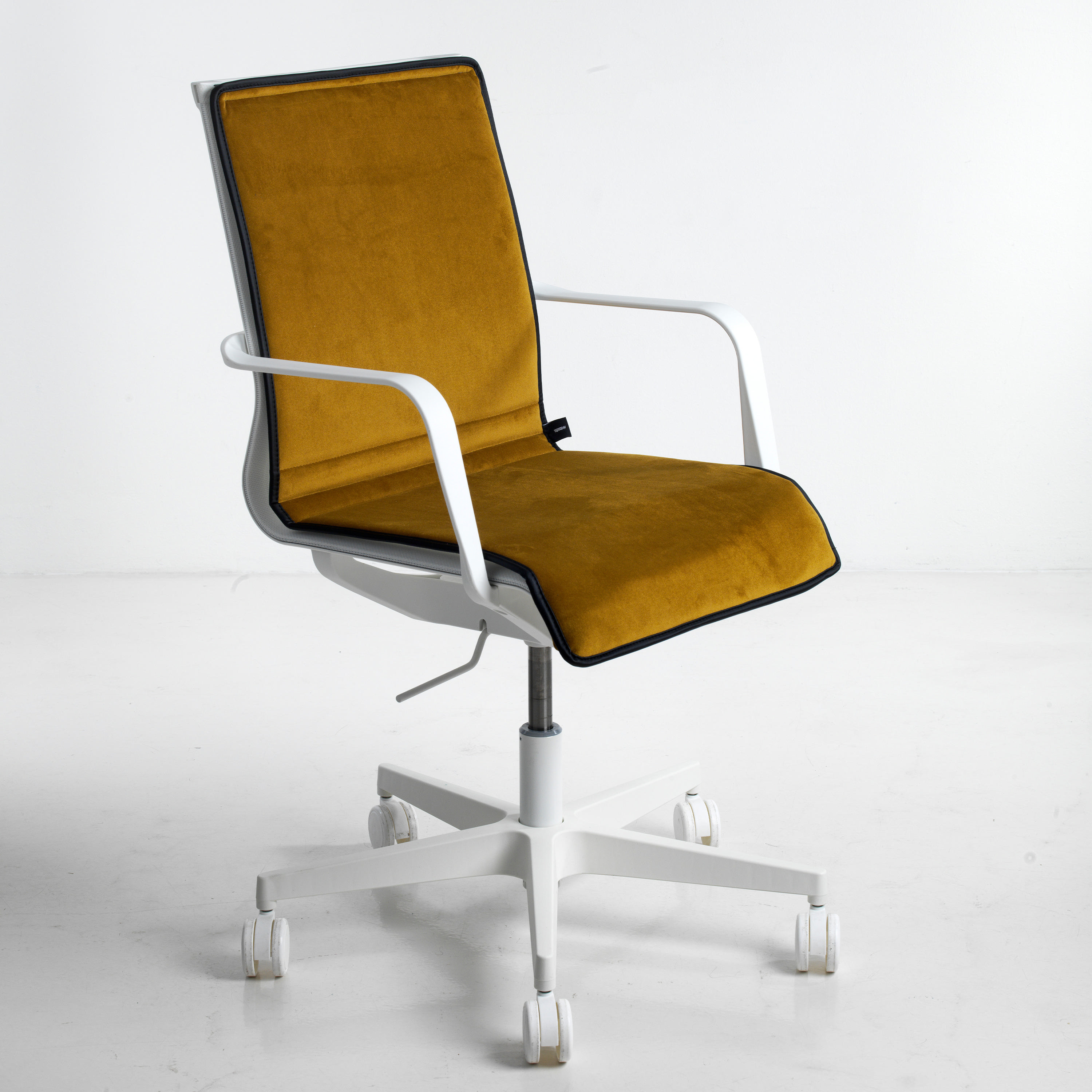 WRK21 Sitzkissen aus Samt passend zu 3D-Chair Design Sitzauflage