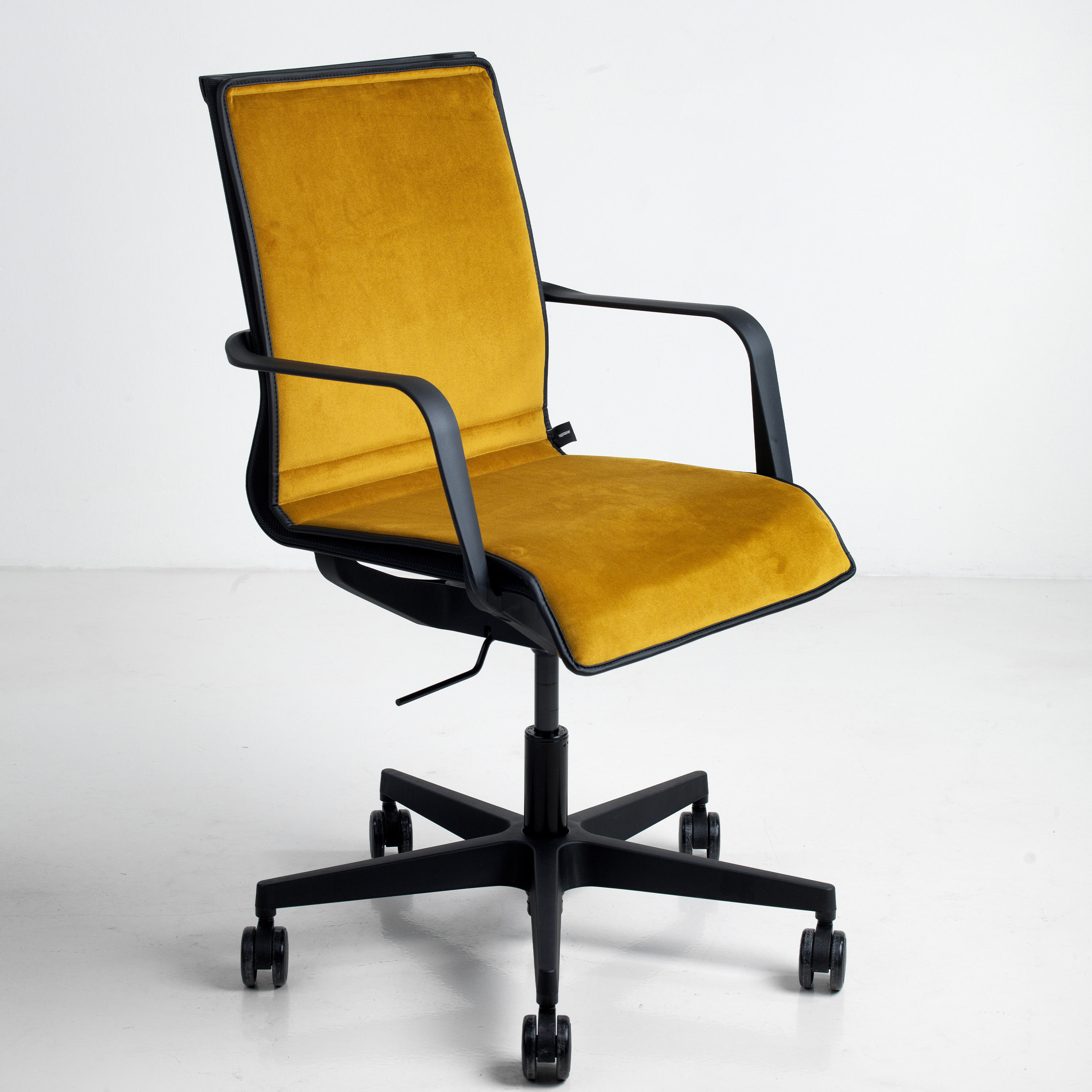 WRK21 Sitzkissen aus Samt passend zu 3D-Chair Design Sitzauflage