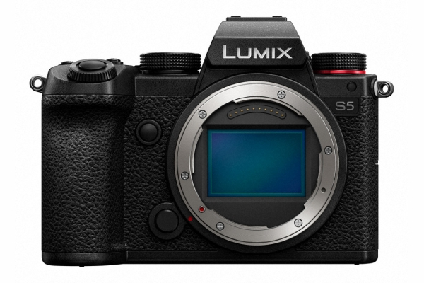 PANASONIC DC-S5E-K Body Systemkamera, 7,6 cm Display Touchscreen