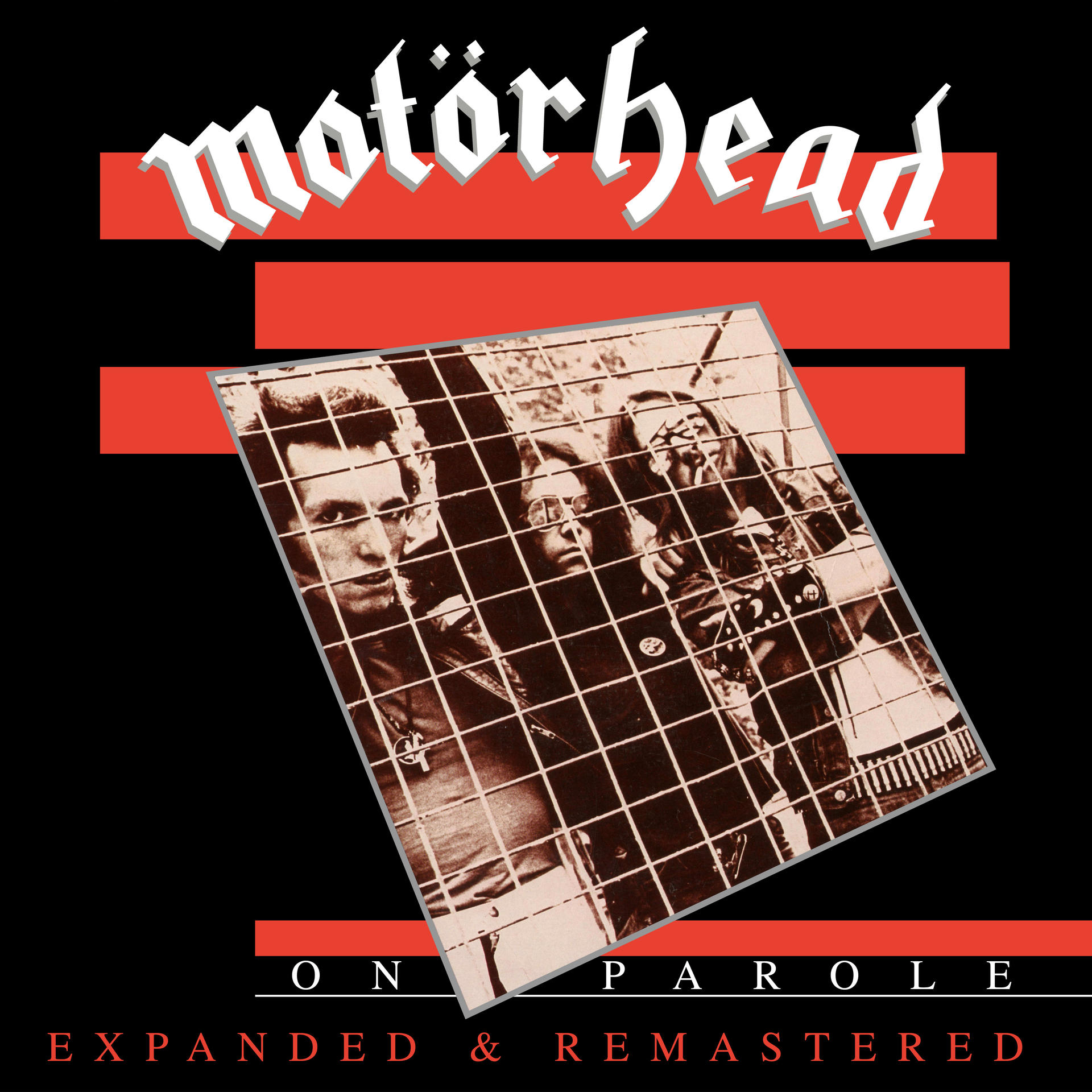 Motörhead Albumcover mit Bandmitgliedern im Raster und roten Streifen.
