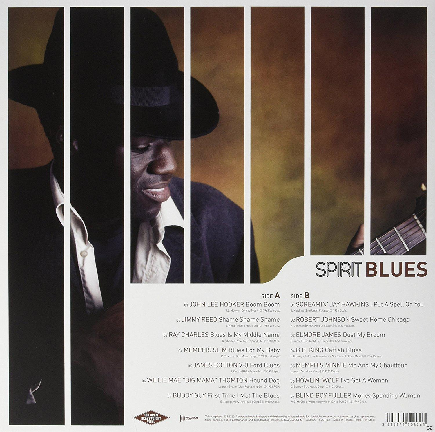 Pochette d'album avec photo en noir et blanc d'un homme chapeauté et texte.