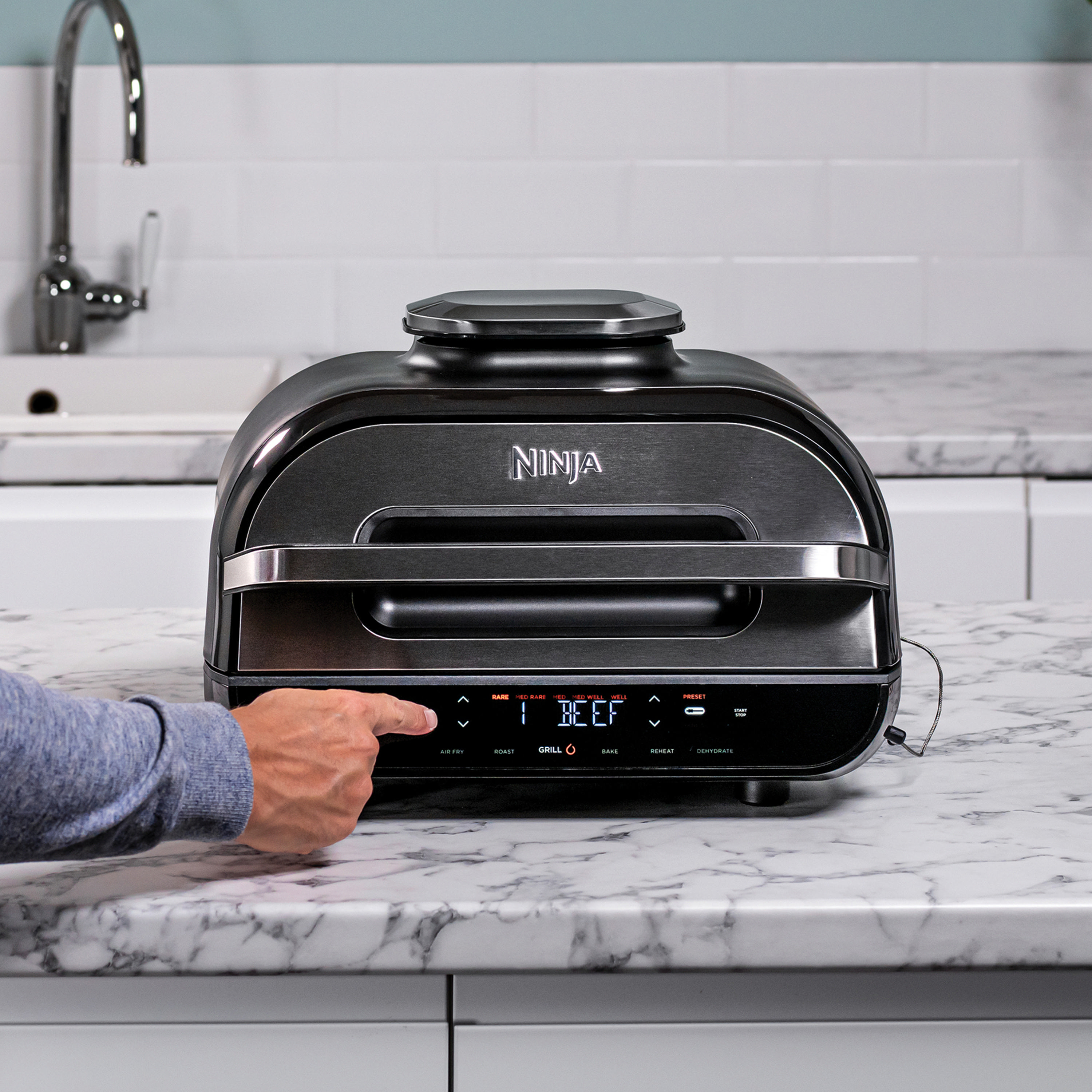 NINJA AG551EU Foodi Grill Max Heißluftfritteuse 2460 Watt Silber/Grau