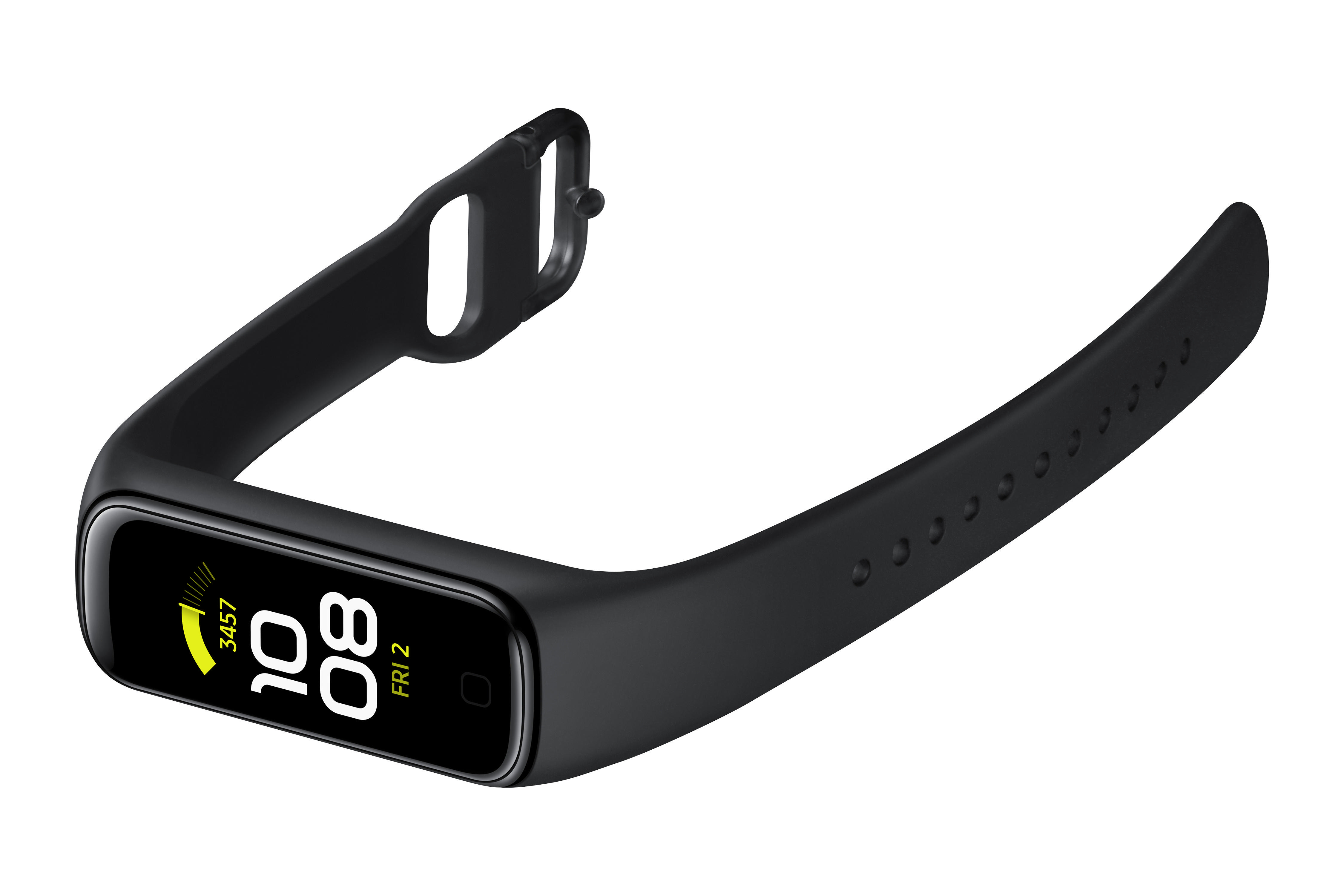Schwarzer Samsung Fitnesstracker mit Digitalanzeige, zeigt Uhrzeit und Schritte.