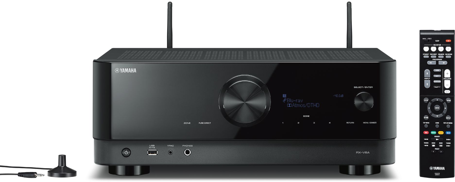 Schwarzer Yamaha-Receiver mit Fernbedienung, Antennen und Kabeln. Mit Display.
